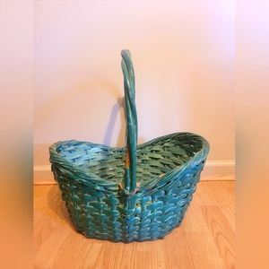 Large beautiful Green Vintage Basket